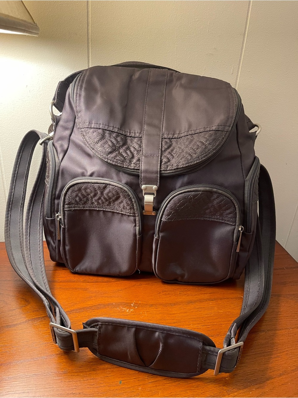 Travelon anti theft multi pocket handcarry travel bag